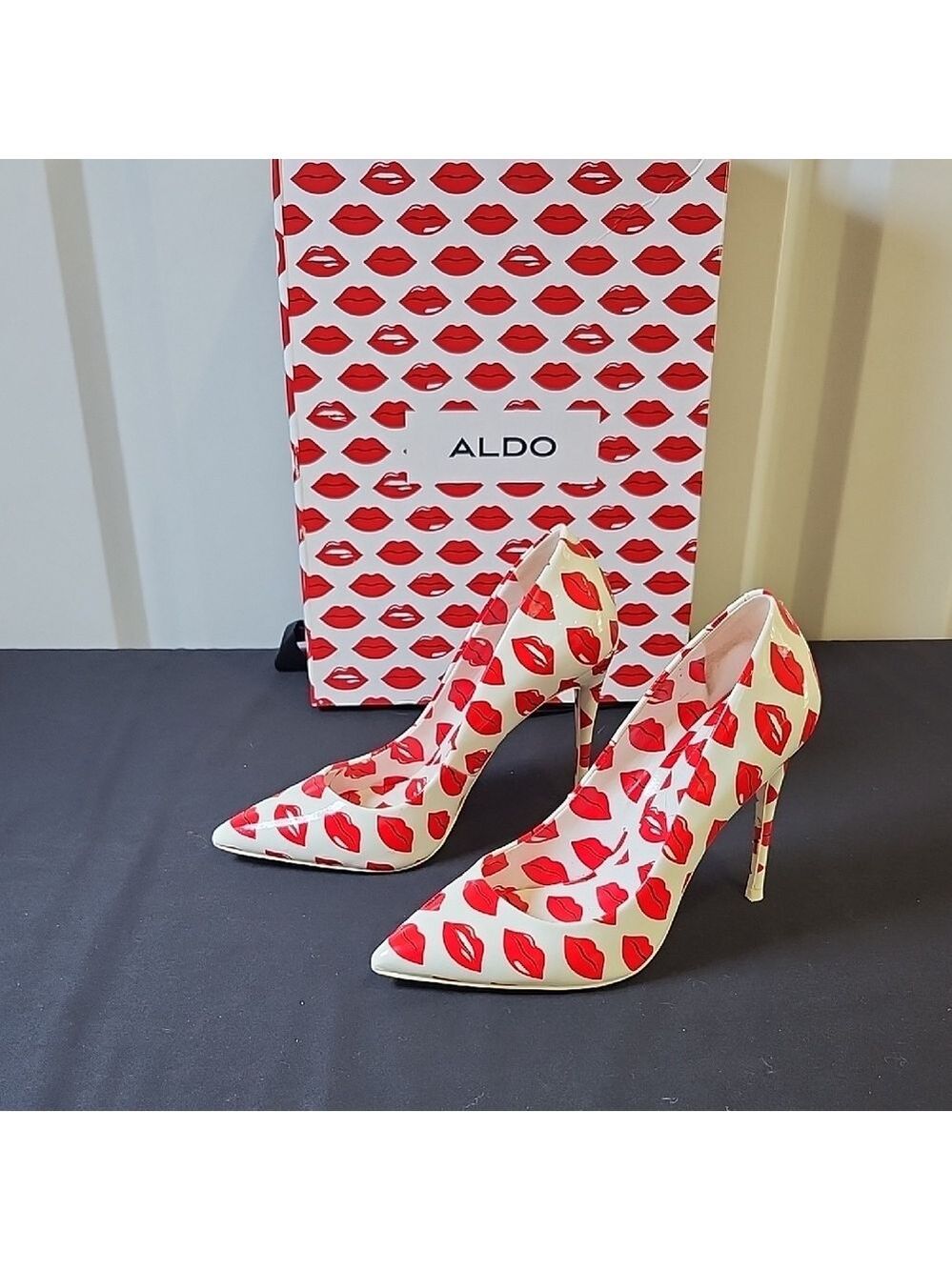 ALDO Stessy Red Lip Pattern Patent Leather 4" Heels Size 6.5 Fun Sexy Party